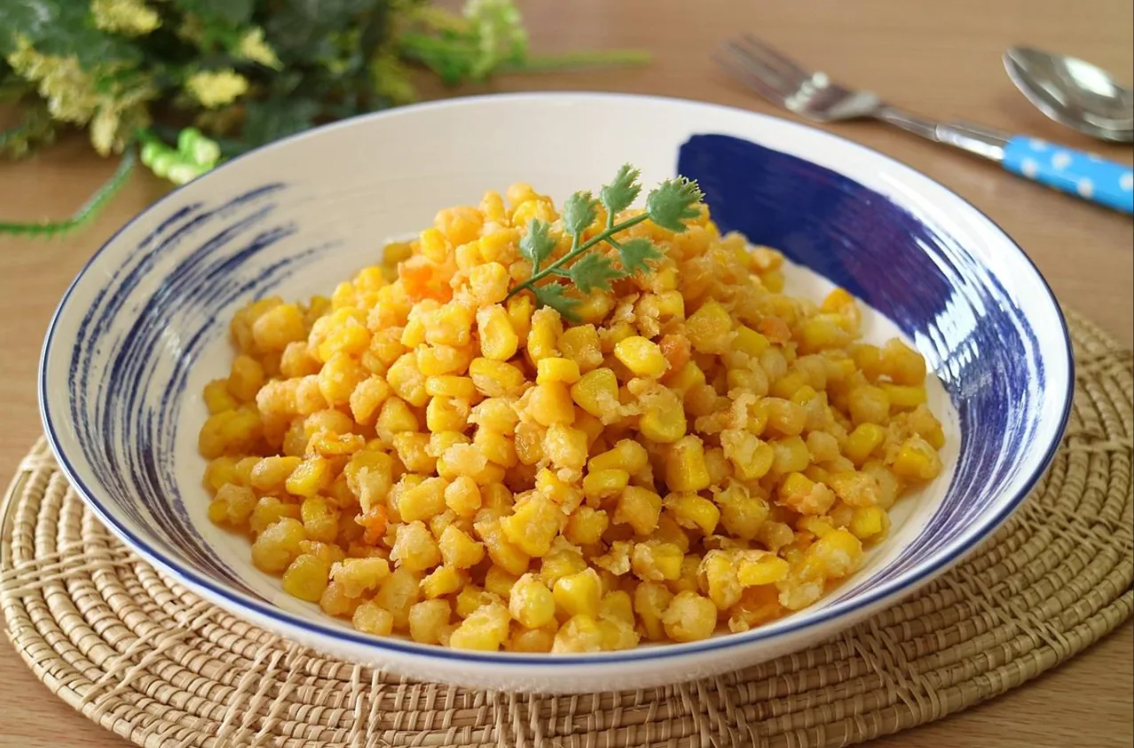 Salted egg scrambled corn